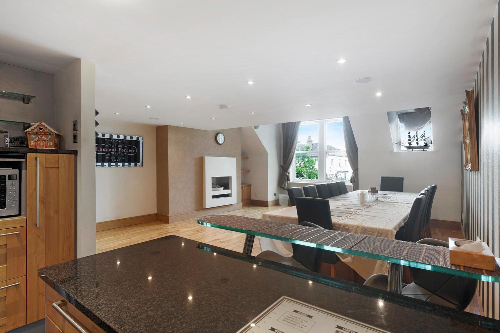 New! 4br In Parkfield Road Holiday home *