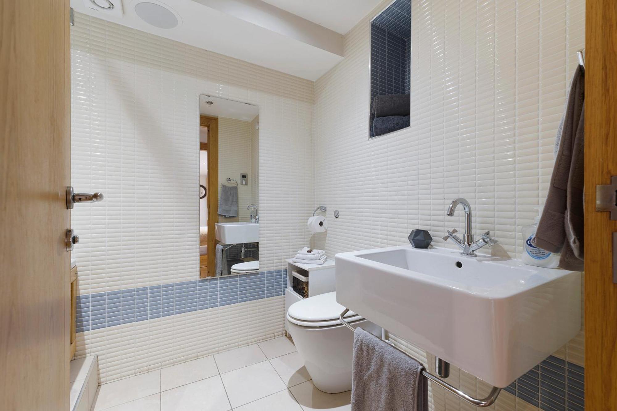 New! 4br In Parkfield Road Liverpool